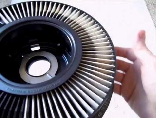 Video still: properly loaded Kodak Carousel tray ready for scanning